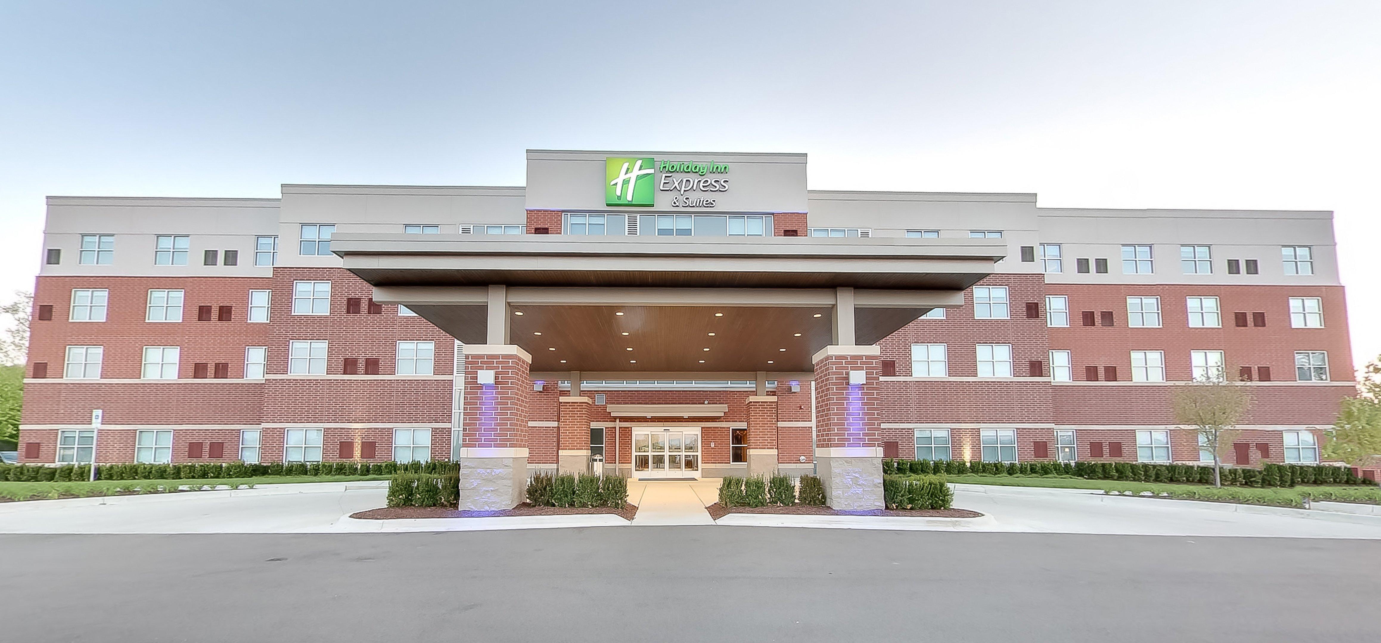 Holiday Inn Express & Suites Plymouth - Ann Arbor Area, An Ihg Hotel Exterior photo